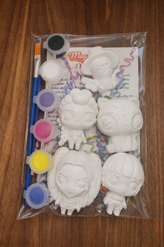 Paint-your-own Huntrixx-Pop Crew